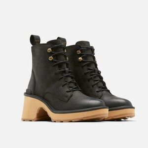 Sorel Black and Tan Heeled Boots